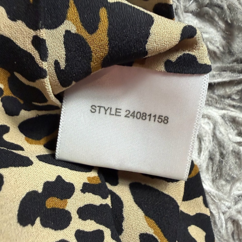 Tory Burch 100% Silk Leopard Print Button Up Blouse Tan Black Size 2 24081158 - Picture 6 of 8